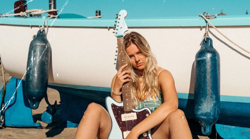 Bailey Tomkinson Bright Red single cover