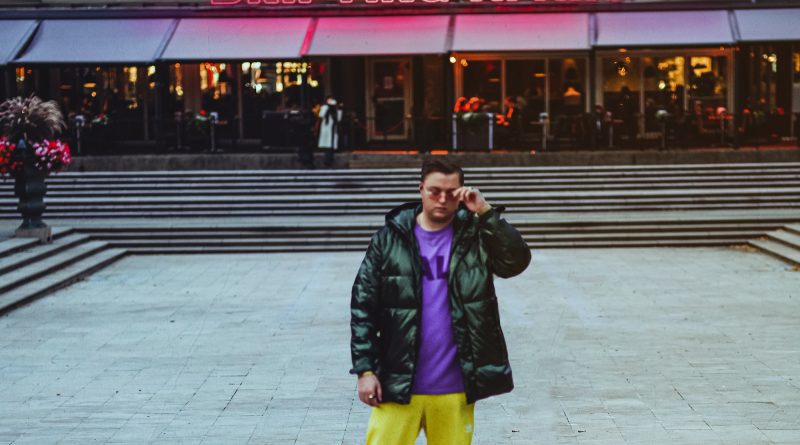 Illumen Drifting Apart single cover