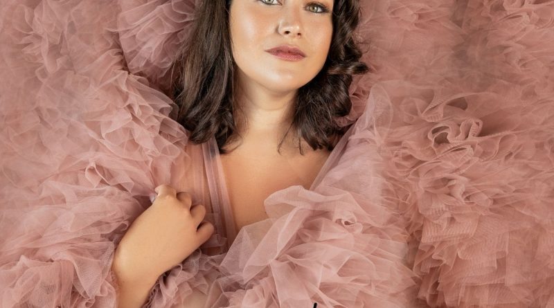 Kinga Angelys Hurricane artwork