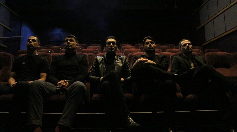 The Lowtones Front Row Empty