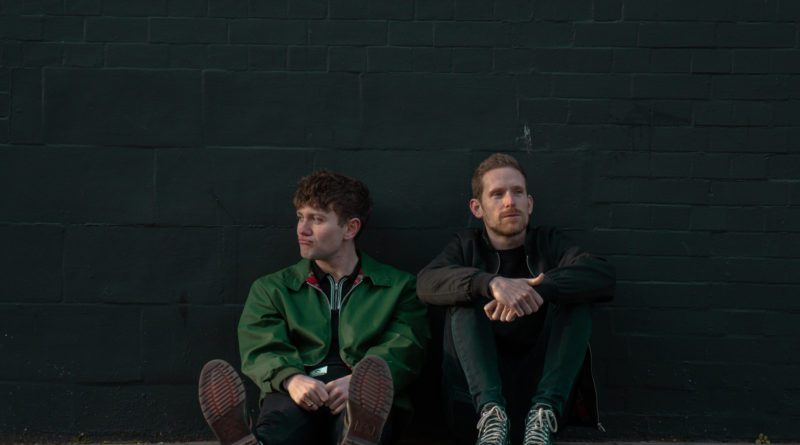 Apple Shakers - Wanna Be