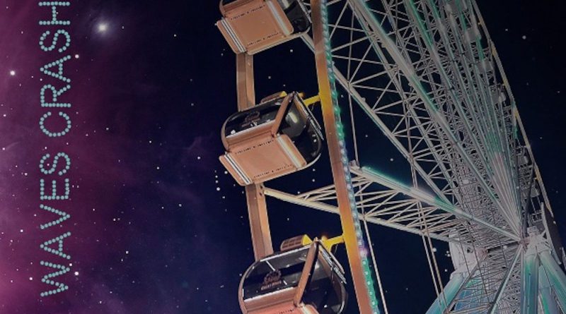 waves crashing - life on display