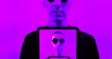 twice dark - time traveller