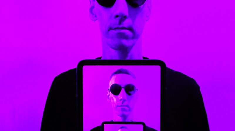 twice dark - time traveller