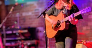 Annie Dressner live Leeds 2025