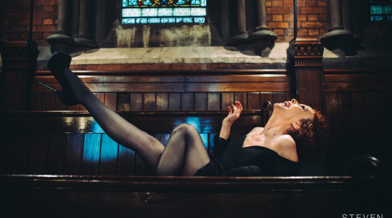 Fiona_Ross_by_Steven_Tiller_UC10