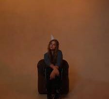 Chloey Indica - Lonely In A Crowded Room