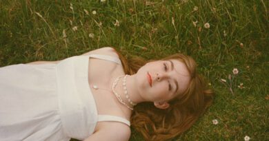 Lauren Wallace - People Who Love People