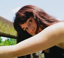 Lily Crow - Pieces of Me