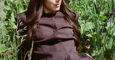 Anna Lynch - Wake Up