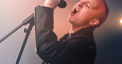 Brian Hunsaker press shot