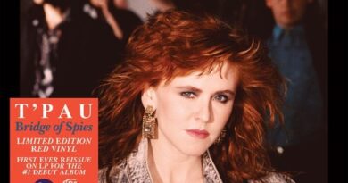 Carol Decker of T'Pau