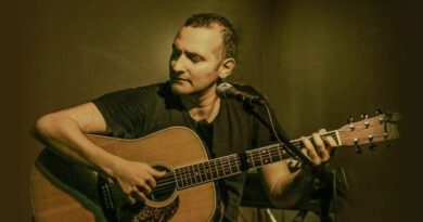 Eyal Erlich press shot