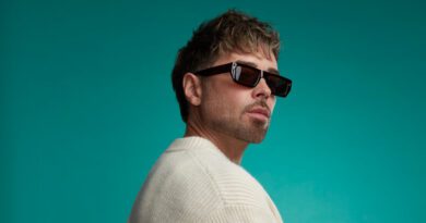 Kris James press shot