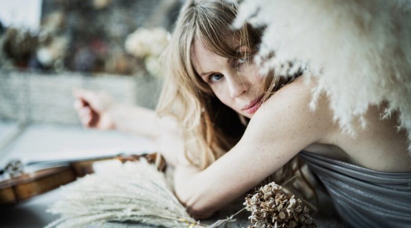 Chloe Dunn press shot