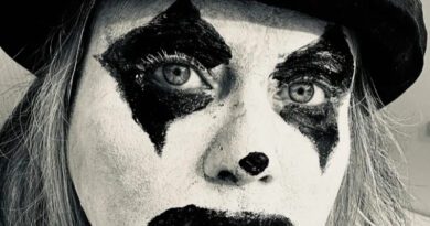 LittleFox - Sad Girl