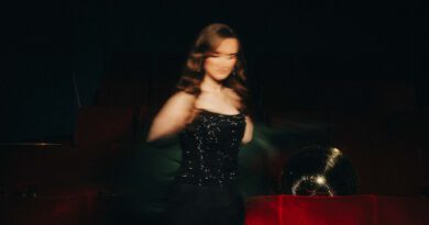 Orla Monelle - Romanticise