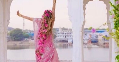 Ananda Xenia Shakto and Love Power the Band - The Perfumed Garden