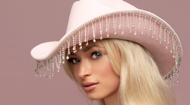 Stella Lain press shot