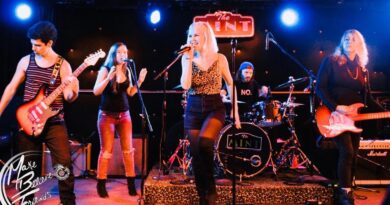 Make Believe Friends press shot